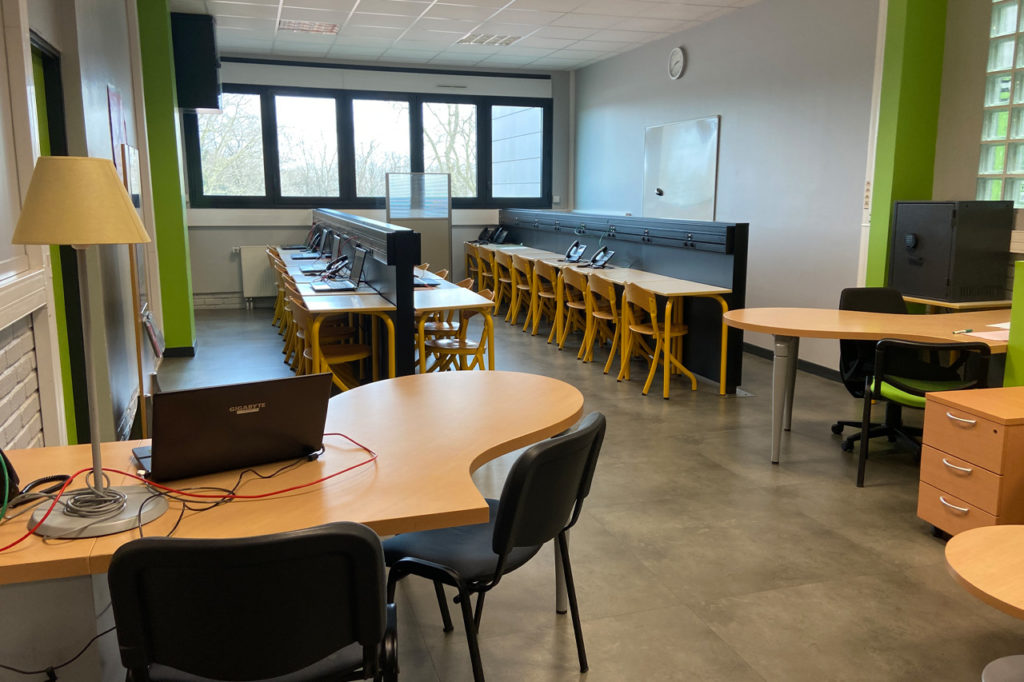 Salle informatique des classes de Post-Bac de Saint-Charles (Athis-Mons)